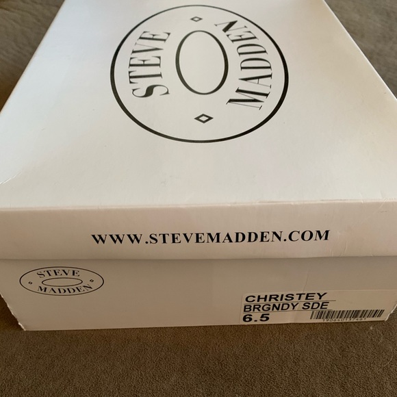 Steve Madden Christey Burgundy Heel - Picture 4 of 7